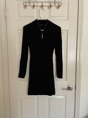 GU Fitted Black Ribbed Long-Sleeve Mini Dress with Zip Neck